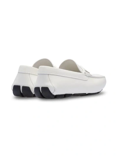 Shop Prada Klassische Loafer In White
