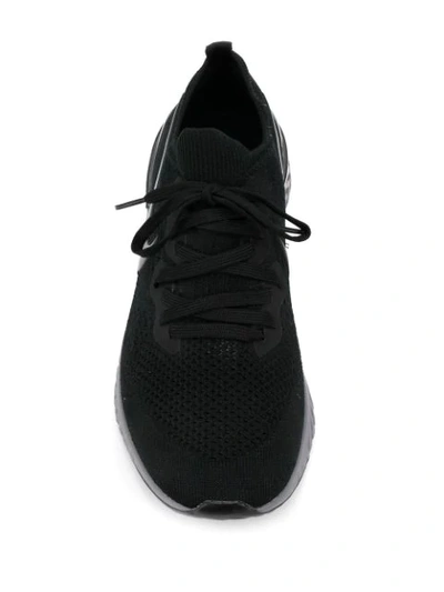 Nike Black & Grey Epic React Flyknit 2 Sneakers In Black