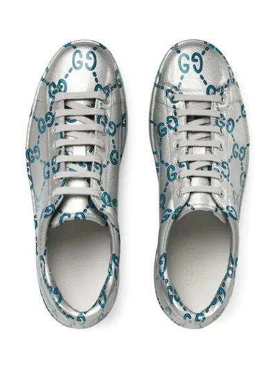 GUCCI ACE GG COATED LEATHER SNEAKERS - 银色