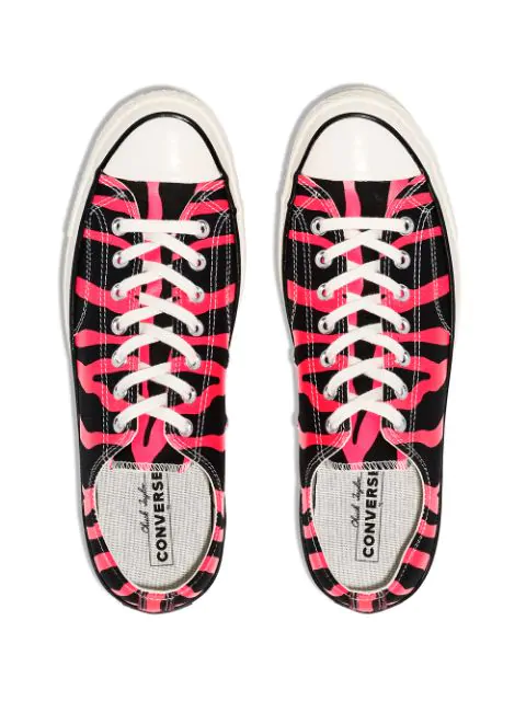 pink zebra converse