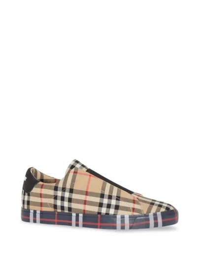 BURBERRY CONTRAST CHECK AND LEATHER SLIP-ON SNEAKERS - 大地色
