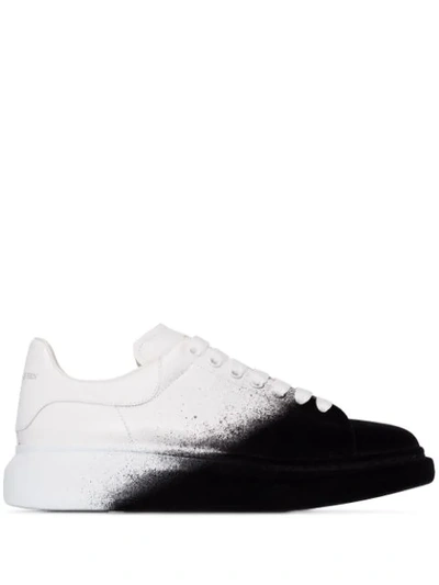 ALEXANDER MCQUEEN OVERSIZED GRADIENT SNEAKERS - 白色