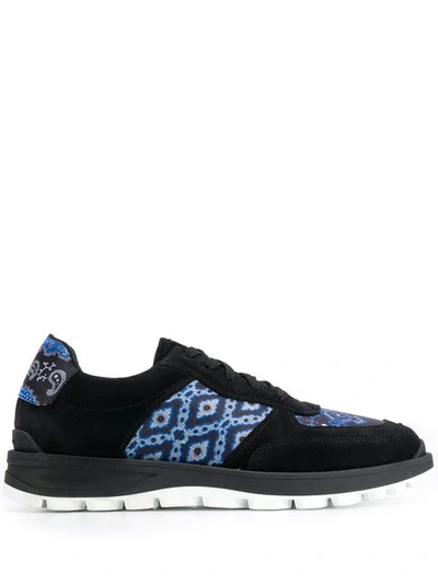 Shop Etro Sneakers Mit Print - Schwarz In Black