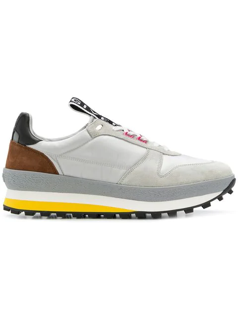 givenchy tr3