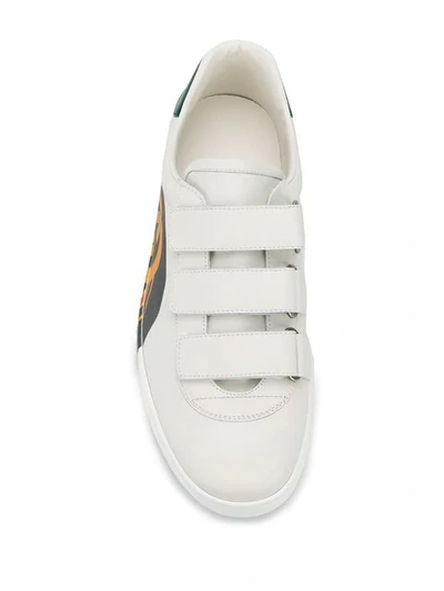 GUCCI RAINBOW STRIPED LOGO SNEAKERS - 白色