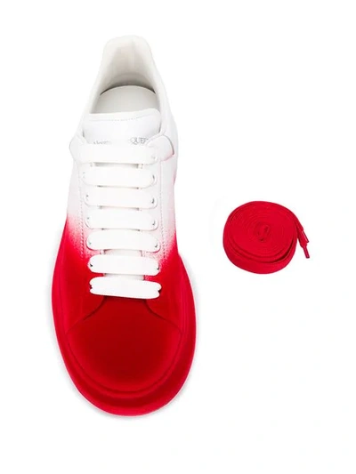 ALEXANDER MCQUEEN OVERSIZED GRADIENT SNEAKERS - 白色