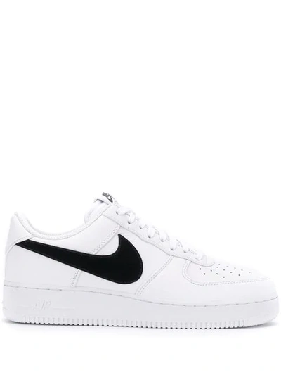 NIKE AIR FORCE 1板鞋 - 白色