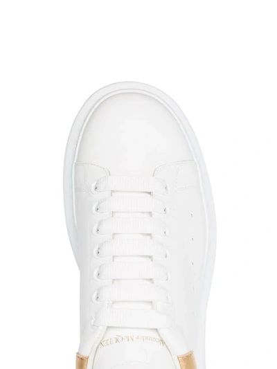 ALEXANDER MCQUEEN GOLD FOIL EMBELLISHED CHUNKY LEATHER SNEAKERS - 白色