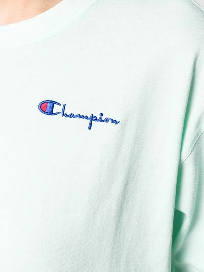 Shop Champion T-shirt Mit Logo - Grün In Green