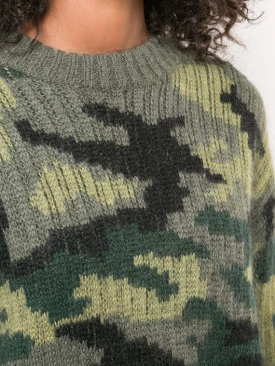 Shop Proenza Schouler Pswl Jacquardpullover Mit Camouflagemuster - Grün In Green