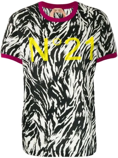 Shop N°21 Logo Print T-shirt In Black