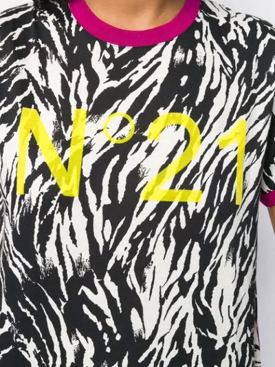 Shop N°21 Logo Print T-shirt In Black