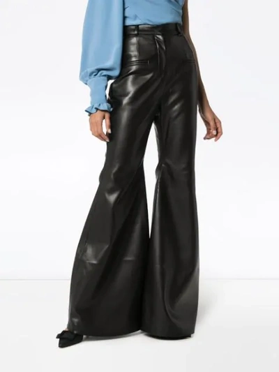 ALEKSANDRE AKHALKATSISHVILI HIGH-WAISTED FLARED LEATHER TROUSERS - 黑色