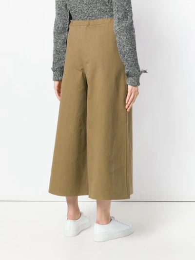 wide leg trousers