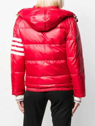 THOM BROWNE 4-BAR DOWNFILLED SNAP FRONT DETACHABLE HOOD BOMBER IN MINI RIPSTOP - 红色