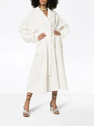 JACQUEMUS MID-LENGTH BELTED TRENCH COAT - 白色