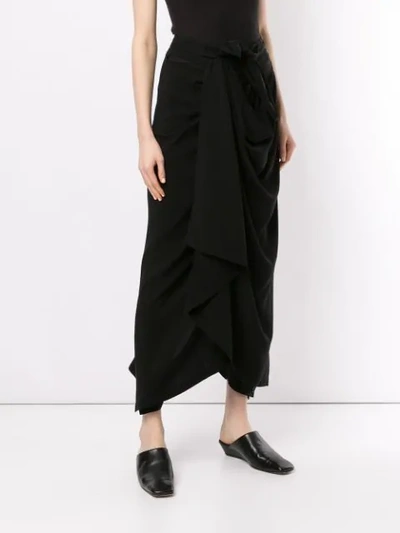 Shop Yohji Yamamoto Asymmetrische Wickelhose - Schwarz In Black