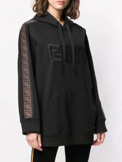 Shop Fendi Kapuzenpullover Mit Logo In Black