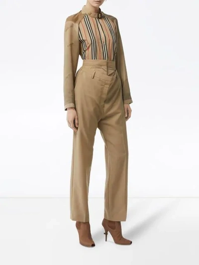 Shop Burberry Bluse Mit Streifen In Neutrals