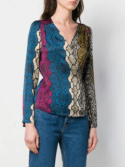 ANDAMANE SNAKESKIN PRINT WRAP TOP - 黑色