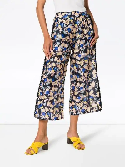 Yuna print silk linen-blend cropped trousers