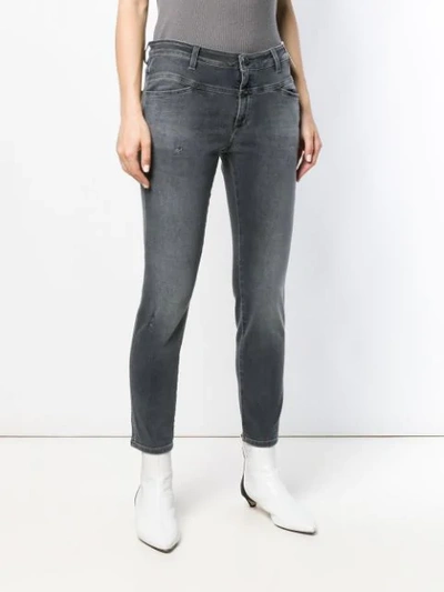 Shop Closed Low-rise Cropped Jeans In Grey