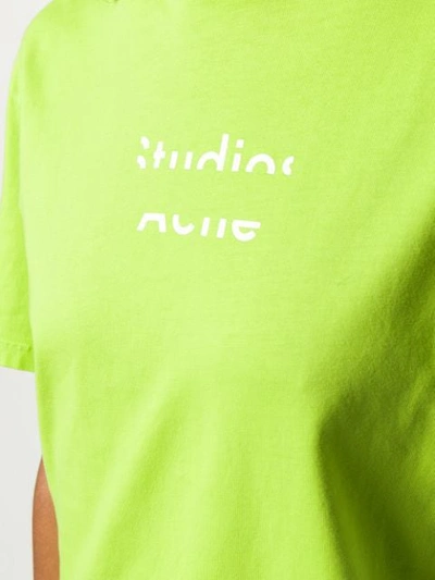 Shop Acne Studios T-shirt Mit Kastigem Schnitt In Green