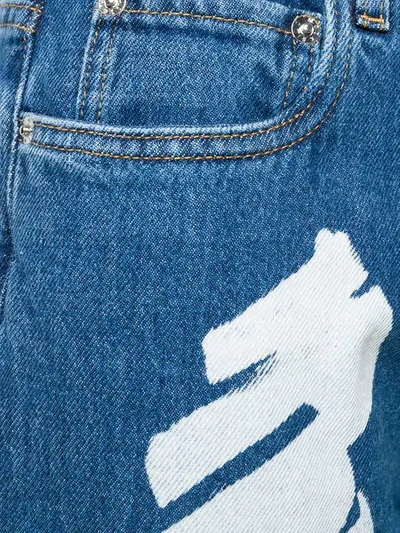Shop Moschino Jeans Mit Print - Blau In Blue