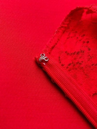Shop Valentino Gerüschtes Kleid Mit Spitze In Red