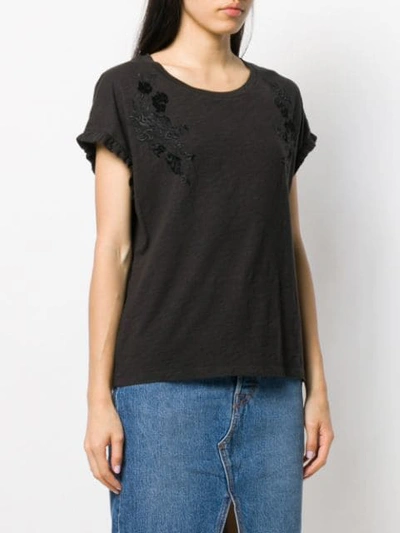 Shop Levi's T-shirt Mit Blumenstickerei In 0001 Black