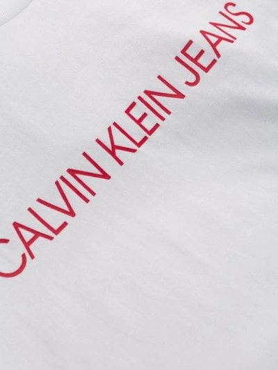 Shop Calvin Klein Jeans Est.1978 Calvin Klein Jeans T-shirt Mit Logo - Weiss In White