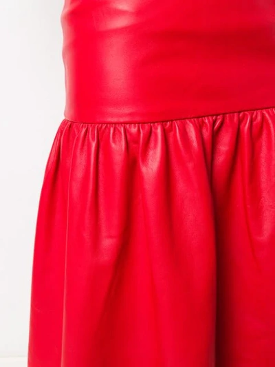 Shop Christopher Kane Geraffter Lederrock - Rot In Red