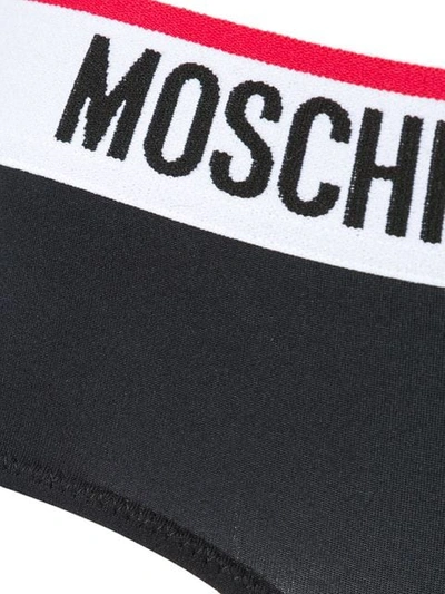 Shop Moschino Slip Mit Logo-bund - Weiss In White