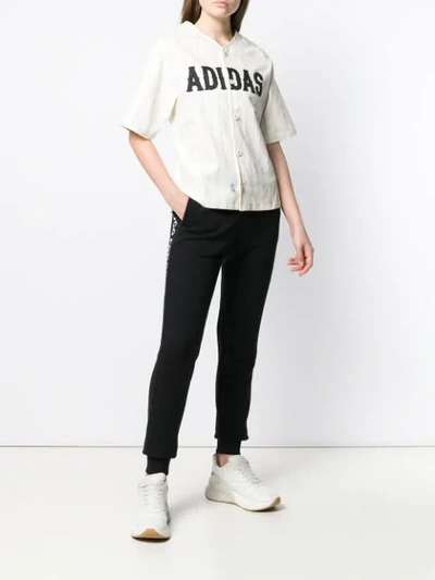 ADIDAS LOGO PRINT BASEBALL SHIRT - 白色