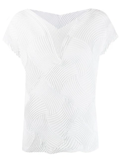 Shop Issey Miyake Plissiertes Oberteil - Weiss In White