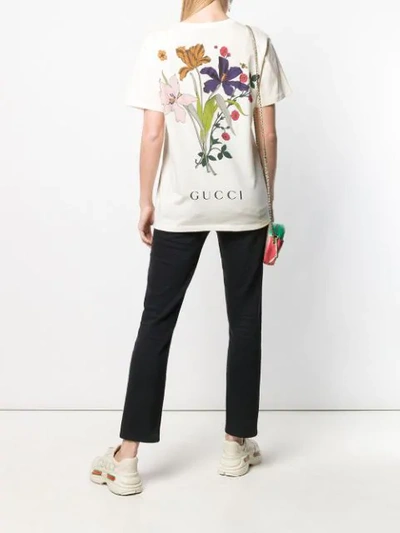 Shop Gucci Chateau Marmont T-shirt In Neutrals