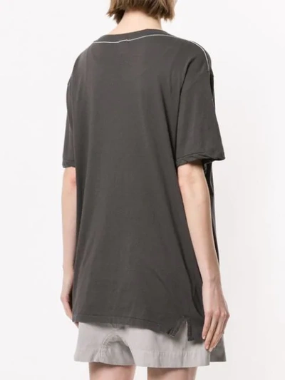 Shop Bassike T-shirt Im Oversized-look - Grau In Grey