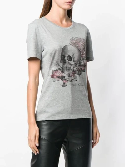 Shop Alexander Mcqueen Seashell Skull Print T-shirt In Grey