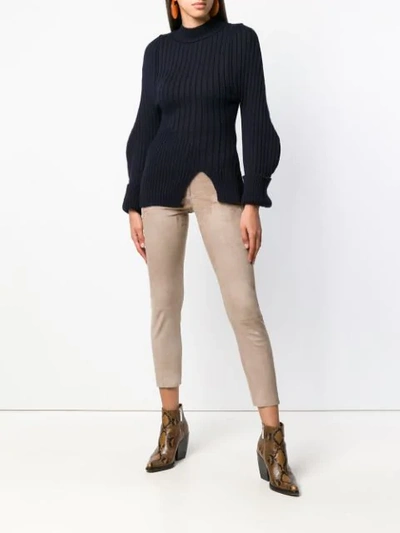 slim-fit cropped trousers