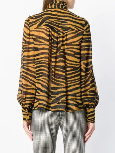 Shop Proenza Schouler Oberteil Mit Tigermuster - Braun In Brown