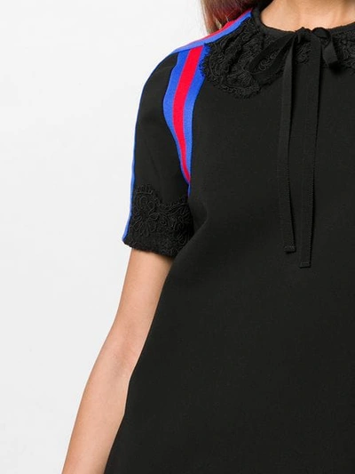 Shop Gucci Kleid Mit Webstreifen In Black