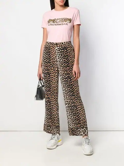 Shop Moschino Leopard Logo T-shirt In Pink