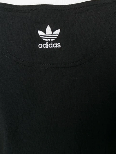 Shop Adidas Originals Adidas Gestreiftes Cropped-t-shirt - Schwarz In Black