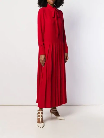 Shop Valentino Popeline-kleid Mit Falten In Red