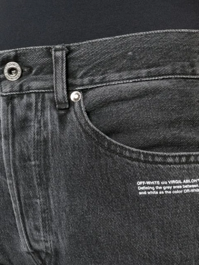Shop Off-white Gerade Jeans Im Vintage-look - Schwarz In Black