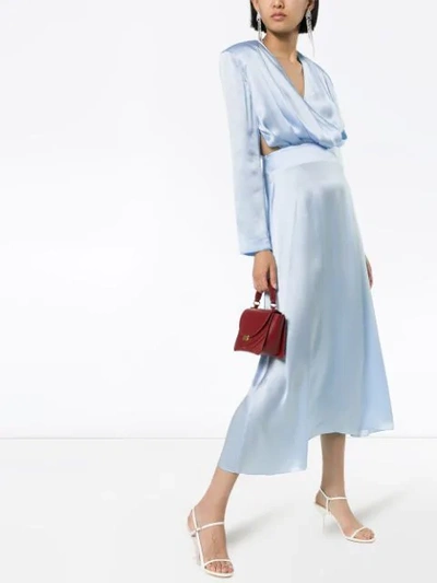 Shop Materiel Kleid Mit V-ausschnitt In Blue