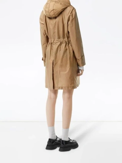 Shop Burberry Parka Mit Abnehmbarer Kapuze In Honey