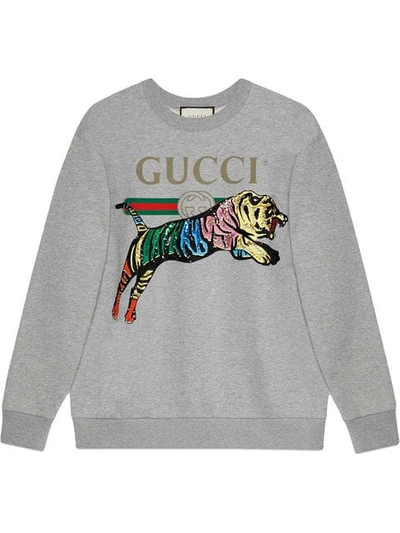 Shop Gucci Oversized-sweatshirt Mit Tigermuster In Grey