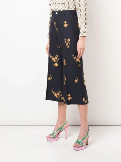 Shop Gucci Floral Tailored Cropped Trousers In 4580 Navy