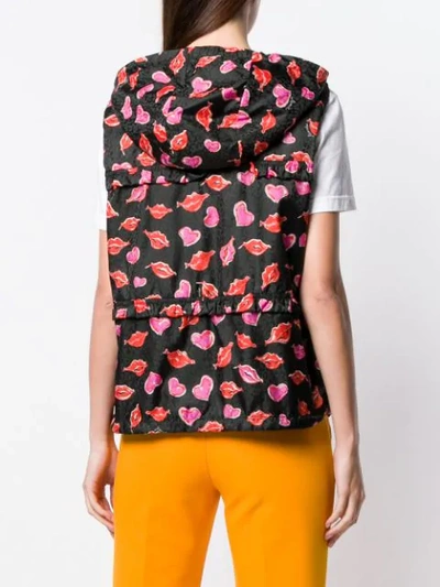 MONCLER GRAPHIC PRINT ZIPPED GILET - 黑色